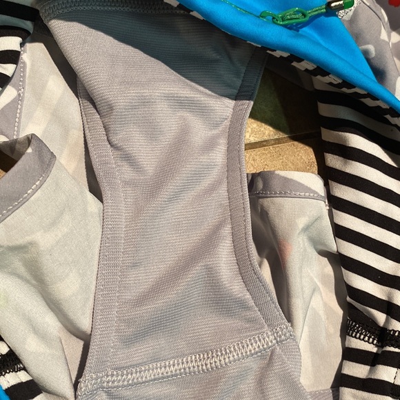 Seawheeze speed shorts size 2 EUC. Reasonable offers welcome :) - Picture 3 of 5